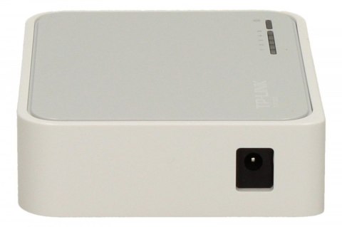 SF1005D switch L2 5x10/100 Desktop SF1005D switch L2 5x10/100 Desktop