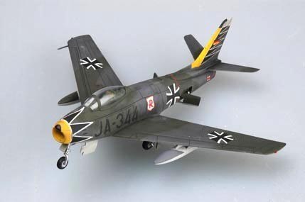 Model plastikowy F-86F-40 Sabre Model plastikowy F-86F-40 Sabre