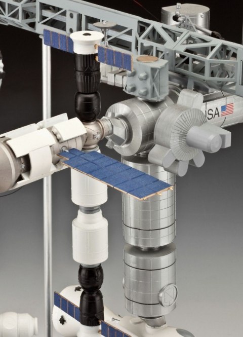 Model plastikowy Zestaw upominkowy 25 rocznica International Space Station ISS 1/144 Model plastikowy Zestaw upominkowy 25 rocznica International Space Station ISS 1/144