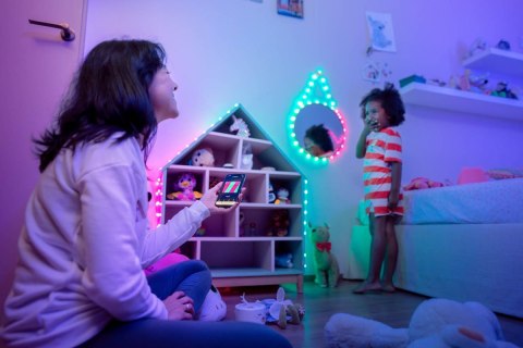 Inteligentne lampki dekoracyjne Strings USB-C (Candies) 100 LED RGB, serca, przezroczysty przewód, 6 m Inteligentne lampki dekoracyjne Strings USB-C (Candies) 100 LED RGB, serca, przezroczysty przewód, 6 m