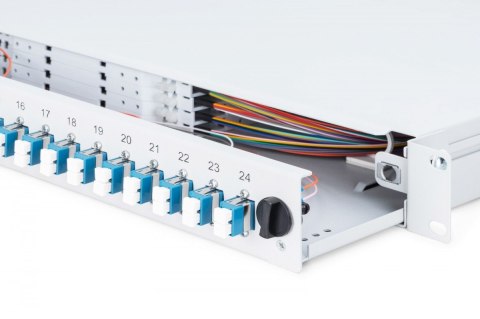 Przełącznica światłowodowa/panel krosowy z wyposażeniem 19 cali 1U, 24x LC duplex, OS2, zawiera pigtaile, adaptery, tacki, wysuw Przełącznica światłowodowa/panel krosowy z wyposażeniem 19 cali 1U, 24x LC duplex, OS2, zawiera pigtaile, adaptery, tacki, wysuw