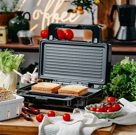 Opiekacz do kanapek 2w1 AD 3073 inox-czarny Opiekacz do kanapek 2w1 AD 3073 inox-czarny