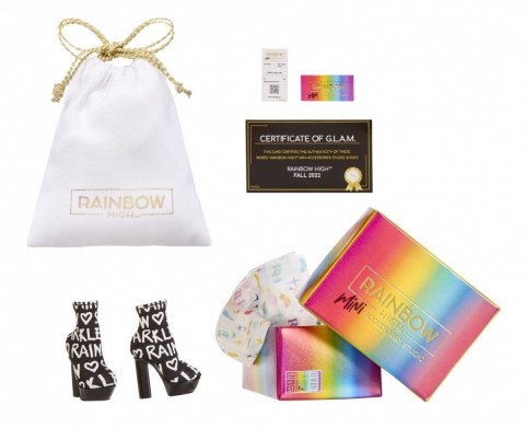 Akcesoria Rainbow High Buty display 27 sztuk Akcesoria Rainbow High Buty display 27 sztuk