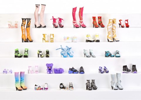 Akcesoria Rainbow High Buty display 27 sztuk Akcesoria Rainbow High Buty display 27 sztuk