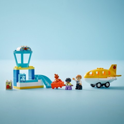 Klocki DUPLO 10443 Pierwszy raz: Na lotnisku Klocki DUPLO 10443 Pierwszy raz: Na lotnisku