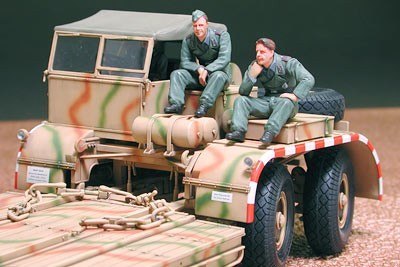 Model plastikowy FAMO with Tank Transporter Model plastikowy FAMO with Tank Transporter