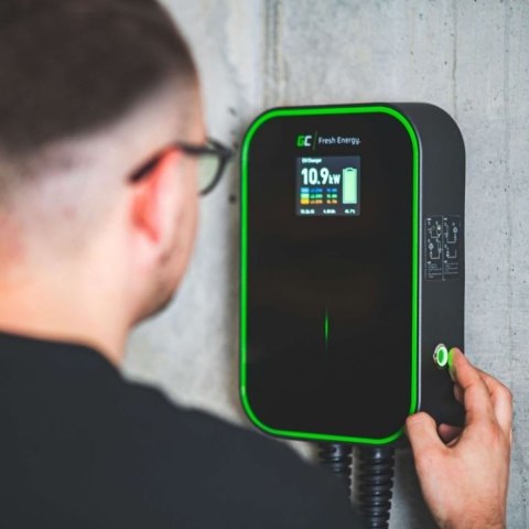 Ładowarka Wallbox EV PowerBox 22kW z kablem Type 2 do ładowania samochodów elektrycznych i hybryd Plug-In Ładowarka Wallbox EV PowerBox 22kW z kablem Type 2 do ładowania samochodów elektrycznych i hybryd Plug-In