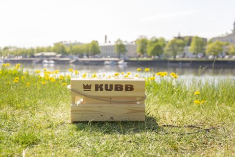 Gra Kubb w kartonowym opakowaniu Gra Kubb w kartonowym opakowaniu