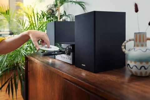 Mikrowieża TAM4505 CD BT Mikrowieża TAM4505 CD BT