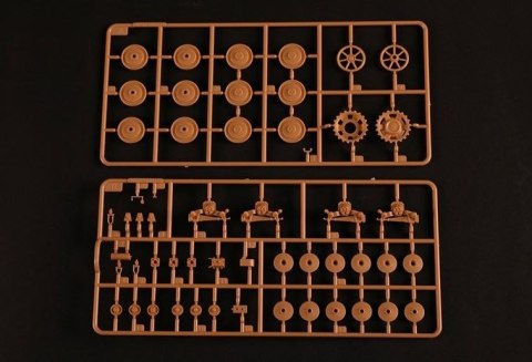 Model plastikowy JagdPanzer III/IV Long E 1/35 Model plastikowy JagdPanzer III/IV Long E 1/35