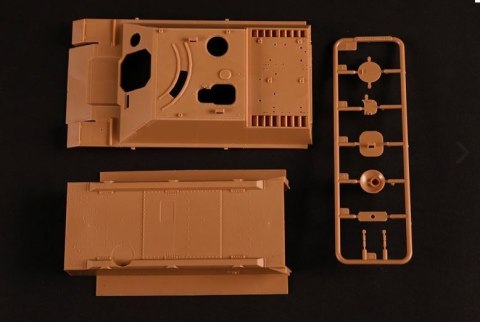 Model plastikowy JagdPanzer III/IV Long E 1/35 Model plastikowy JagdPanzer III/IV Long E 1/35