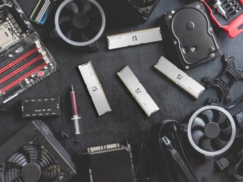 Pamięć DDR4 IRDM PRO 16/3600 (1*16GB) 18-22-22 biała Pamięć DDR4 IRDM PRO 16/3600 (1*16GB) 18-22-22 biała