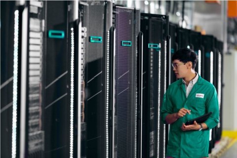 Obsługa portu szeregowego ProLiant DL20 Gen11 iLO/M.2 P65407-B21