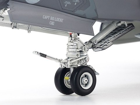 Model plastikowy Lockheed Martin F-35 Lightning II 1/48 Model plastikowy Lockheed Martin F-35 Lightning II 1/48
