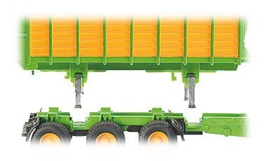 Traktor z naczepą, przyczepą i cysterną Traktor z naczepą, przyczepą i cysterną