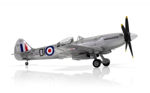 Model plastikowy Supermarine Spitfire XIV Model plastikowy Supermarine Spitfire XIV