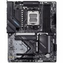 GIGABYTE Płyta główna X870 GAMING WIFI6 AM5 4DDR5 HDMI/USB-C ATX
